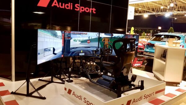 Bewegende race simulator Audi sport